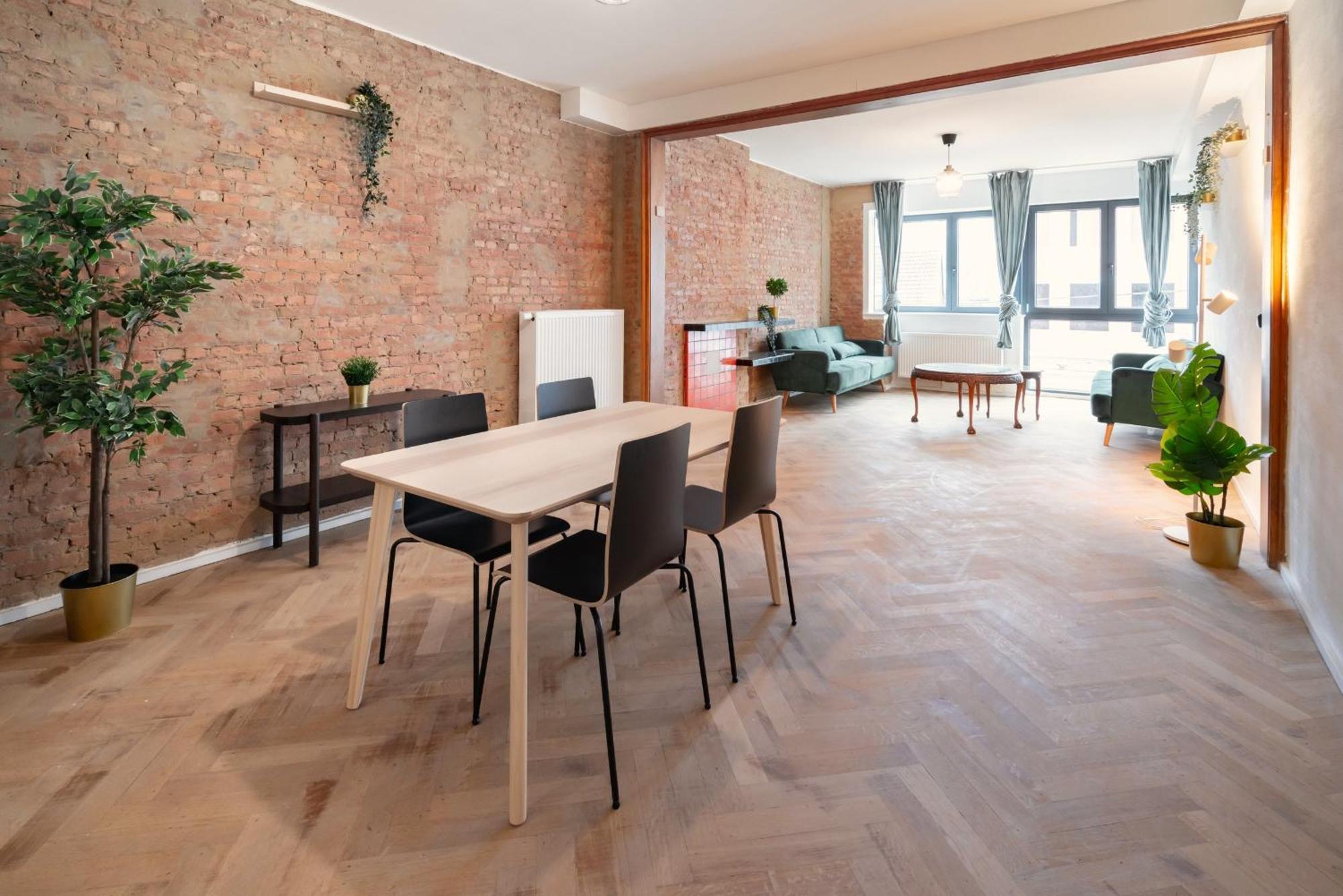 Two-Bedroom Apartments In The Heart Of แอนต์เวิร์ป ภายนอก รูปภาพ